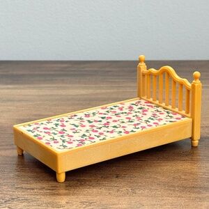 Sylvanian Calico Critters Bed Red Roof Country Home Flowers Replacement Epoch